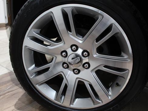 Used 2017 Cadillac Escalade Luxury image 12