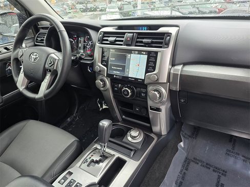 Used 2020 Toyota 4Runner SR5 Premium w/ Moonroof Package image 10