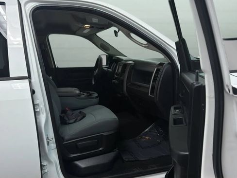 Used 2017 RAM 1500 Express w/ Express Value Package RWD image 21
