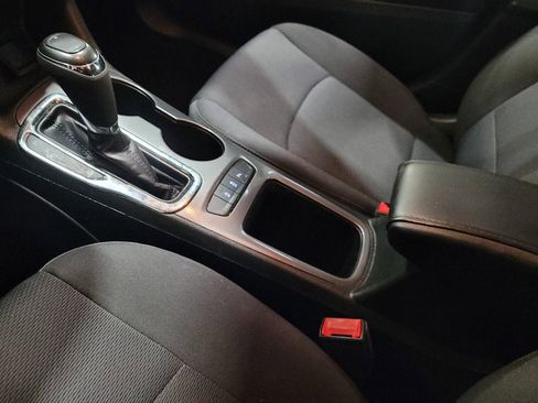 Used 2019 Chevrolet Cruze LT w/ Convenience Package image 26