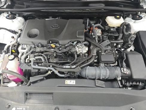 Used 2025 Toyota Camry SE FWD image 17