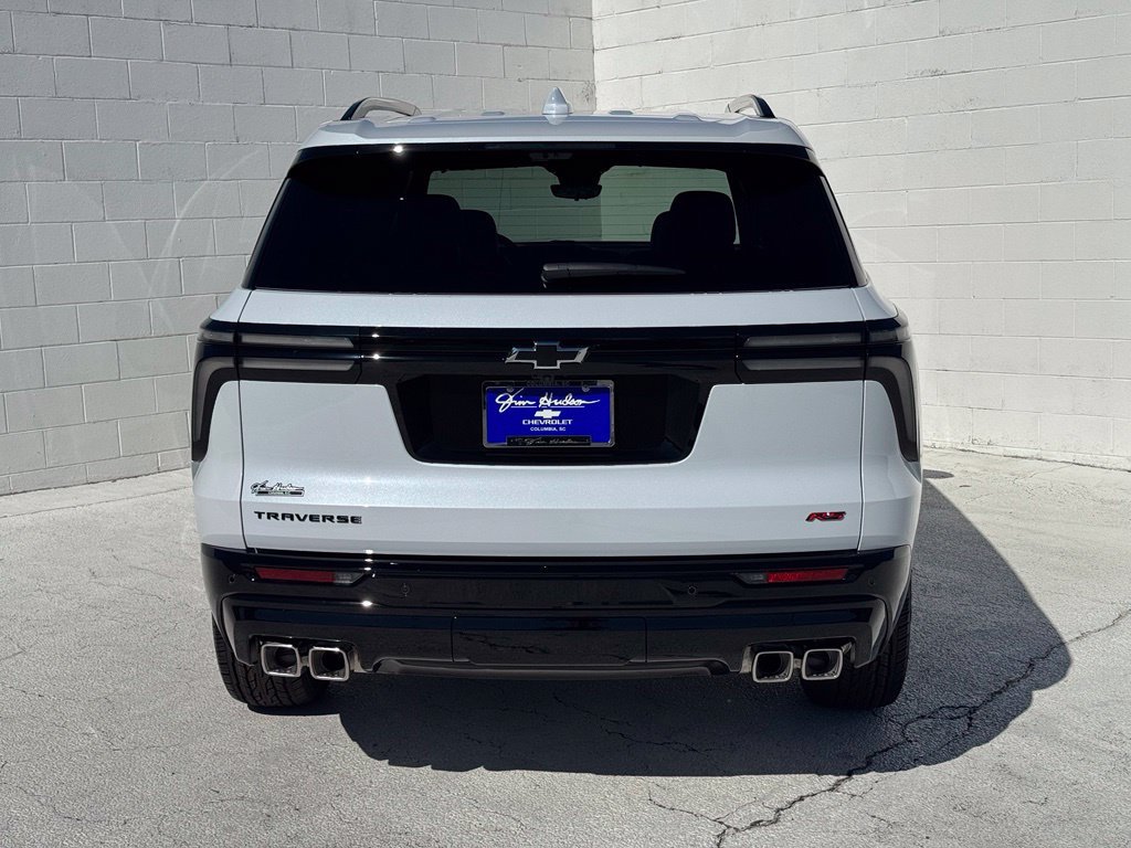New 2027 Chevrolet Traverse RS w/ LPO, Floor Liner Package FWD image 12