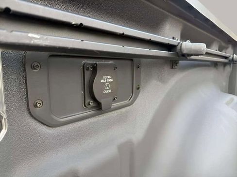 Used 2025 RAM 1500 Big Horn AWD/4WD image 38