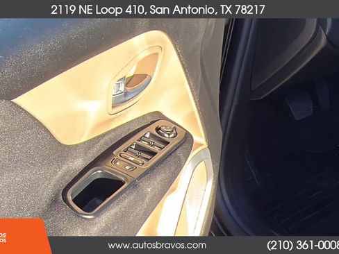 Used 2016 Jeep Renegade Latitude FWD image 8