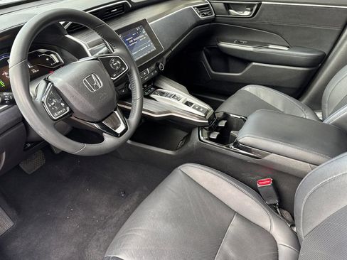 Used 2020 Honda Clarity Touring image 4