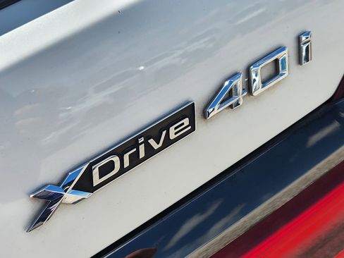 Used 2022 BMW X7 xDrive40i w/ M Sport Package AWD/4WD image 13