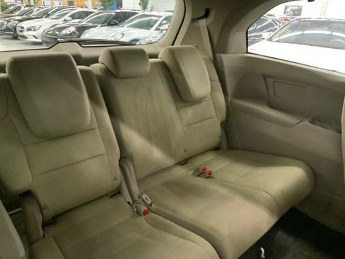 Used 2016 Honda Odyssey LX image 13