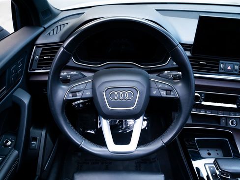 Used 2023 Audi Q5 2.0T Premium Plus w/ Premium Plus Package AWD/4WD image 11