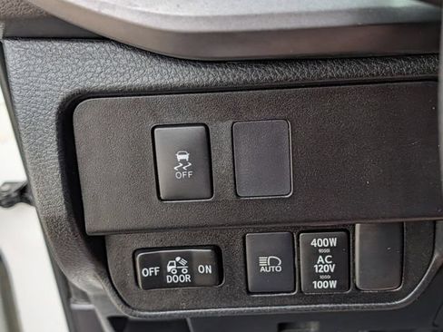 Used 2021 Toyota Tacoma TRD Off-Road AWD/4WD image 22