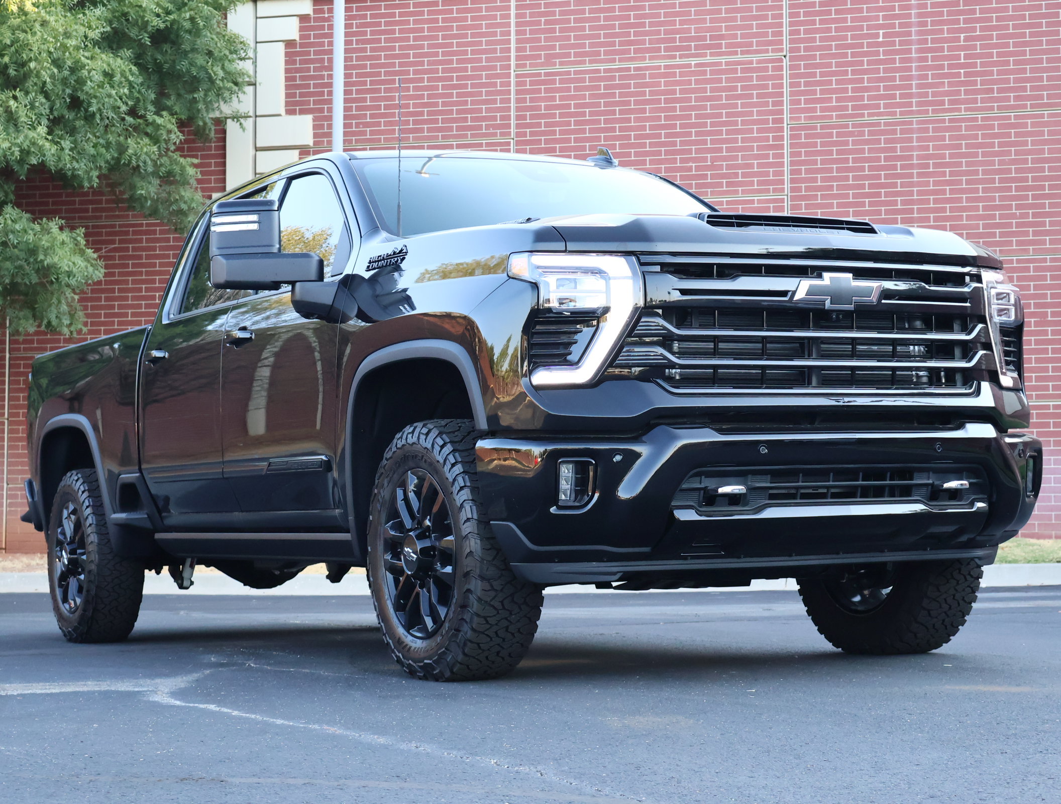 New 2026 Chevrolet Silverado 2500 High Country w/ Midnight Edition AWD/4WD image 1
