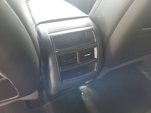 Used 2020 Cadillac XT5 Premium Luxury AWD/4WD image 29