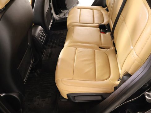 Used 2021 Lincoln Corsair Reserve w/ Elements Package FWD image 12