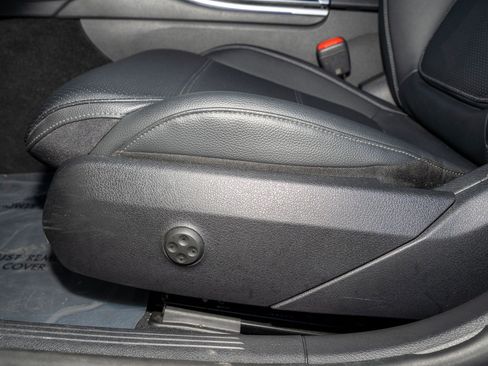 Used 2023 Mercedes-Benz C 300 C 300 w/ Exclusive Trim Package image 28