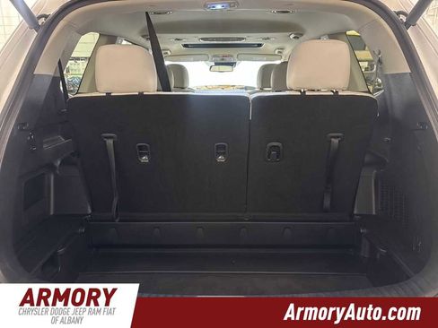 Used 2023 Kia Telluride EX w/ EX Captain's Chair Package image 31