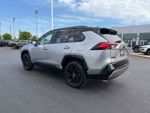Used 2022 Toyota RAV4 XSE w/ XSE Grade Weather Package AWD/4WD image 5