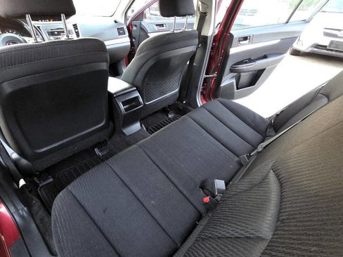 Used 2010 Subaru Legacy 2.5i Premium AWD/4WD image 33