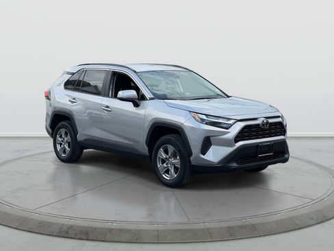 Used 2024 Toyota RAV4 XLE AWD/4WD image 1
