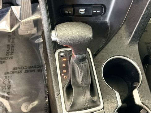 Used 2022 Kia Sportage LX image 17
