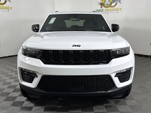 New 2025 Jeep Grand Cherokee Limited image 3