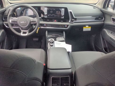 Used 2023 Kia Sportage LX FWD image 17
