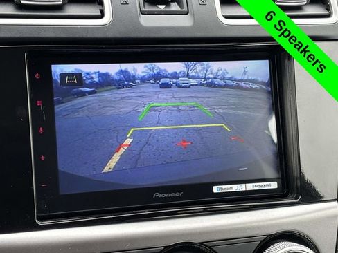 Used 2017 Subaru Forester 2.5i Premium image 16