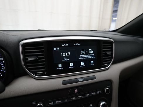 Used 2020 Kia Sportage S AWD/4WD image 6
