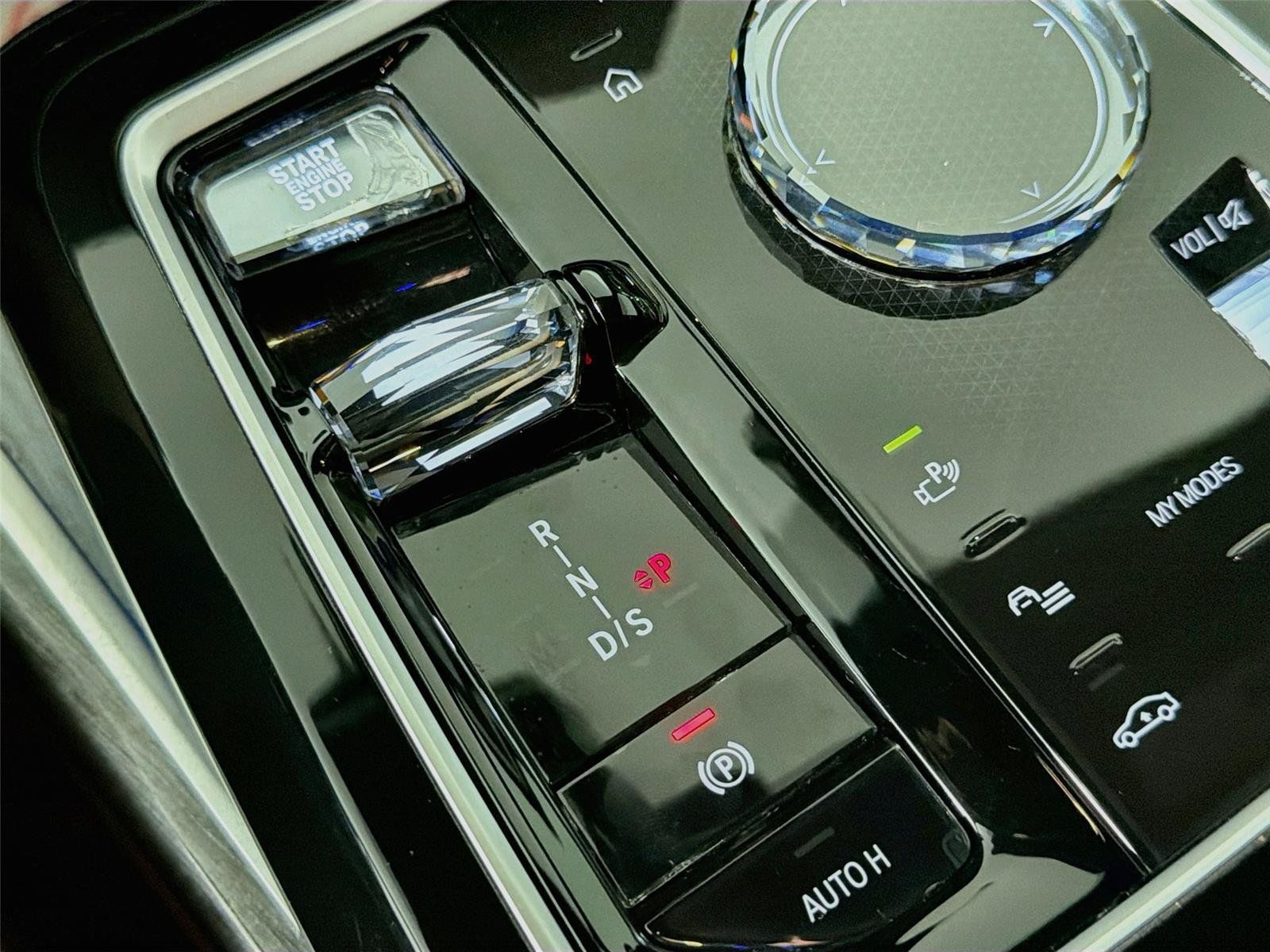 Used 2023 BMW 740i RWD image 16