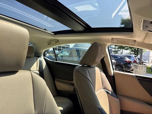 Used 2021 Lexus ES 350 w/ Premium Package FWD image 10