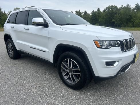 Used 2022 Jeep Grand Cherokee Limited AWD/4WD image 3