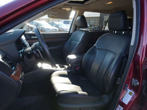 Used 2014 Subaru Outback 2.5i Limited w/ Moonroof Package AWD/4WD image 12