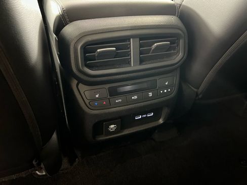 Used 2023 Honda Pilot Elite image 8