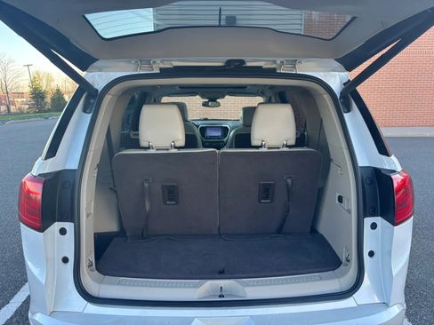 Used 2018 GMC Acadia Denali w/ Technology Package AWD/4WD image 27