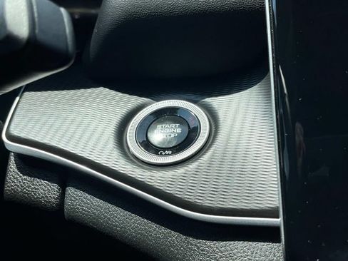 Used 2024 Jeep Grand Cherokee Laredo X w/ Luxury Tech Group I RWD image 37