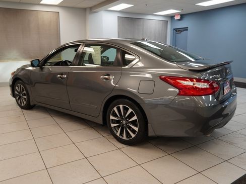 Used 2016 Nissan Altima 2.5 SL w/ 2.5 Technology w/LED Package image 8