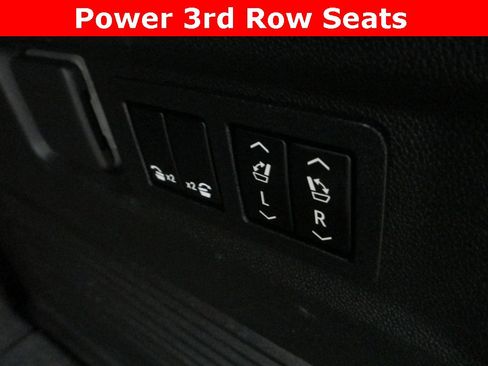 Certified 2021 GMC Yukon SLT w/ SLT Luxury Plus Package image 23