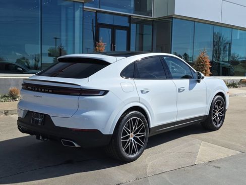 New 2026 Porsche Cayenne Coupe AWD/4WD image 7