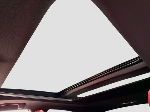 Used 2025 Toyota Camry XSE FWD image 11