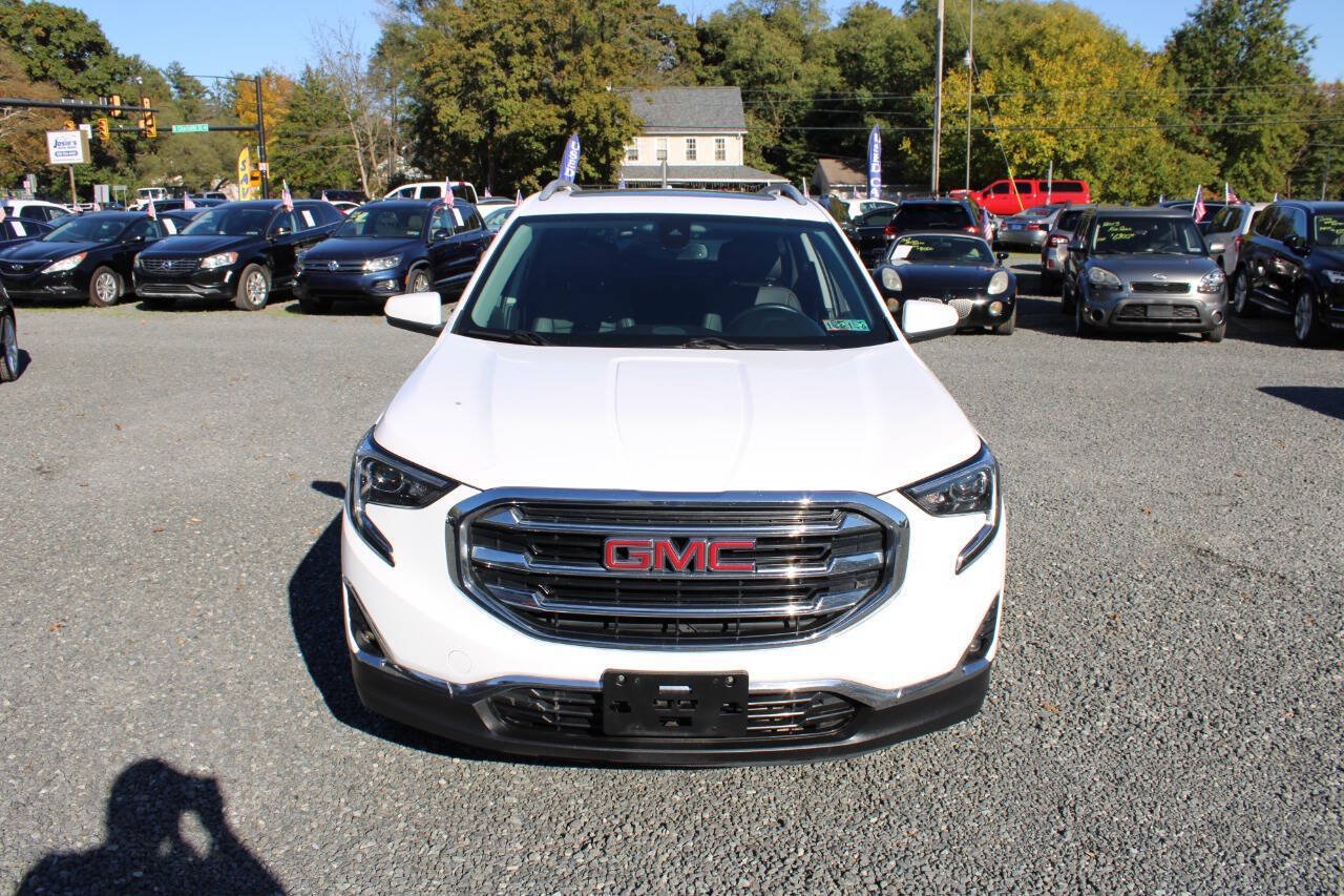 Used 2021 GMC Terrain SLT w/ Infotainment Package II AWD/4WD image 3