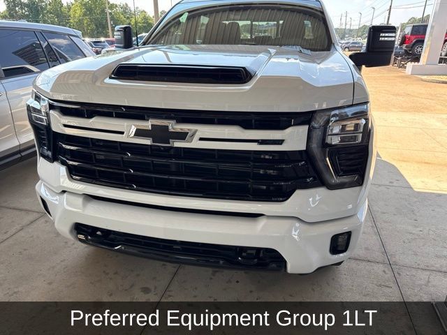 Used 2024 Chevrolet Silverado 2500 LT w/ Z71 Sport Edition AWD/4WD image 4