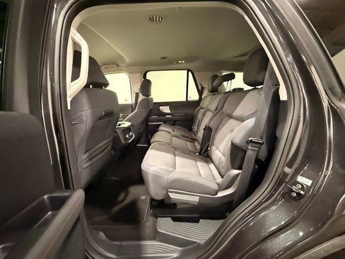 Used 2025 Ford Expedition Active AWD/4WD image 16