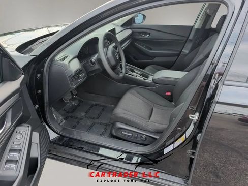 Used 2023 Honda Accord EX image 19