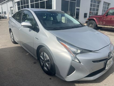 Used 2018 Toyota Prius Four w/ Advanced Technology Package image 10