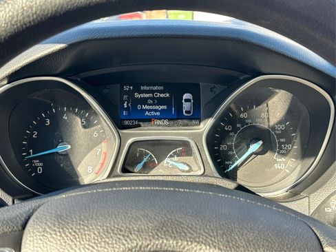 Used 2017 Ford Focus SEL image 19