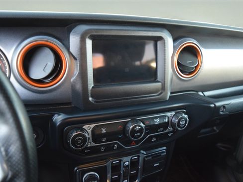 Used 2020 Jeep Gladiator Mojave image 14