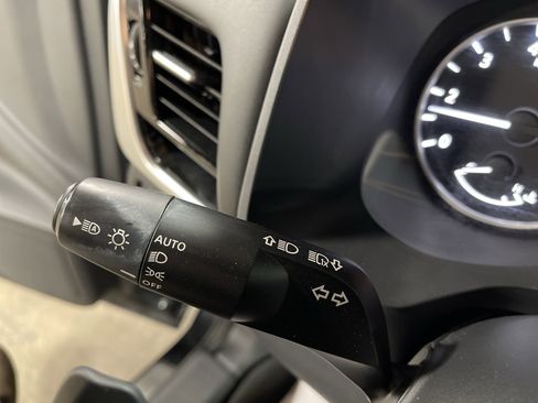 Used 2023 Nissan Rogue SL w/ SL Premium Package image 21