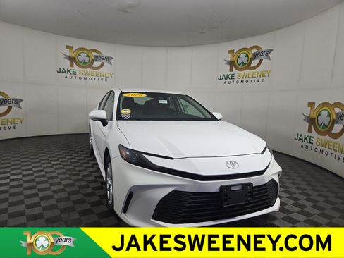 Used 2025 Toyota Camry LE FWD image 1
