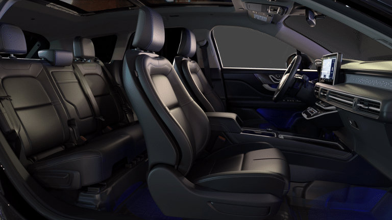New 2025 Lincoln Corsair Grand Touring AWD/4WD image 18