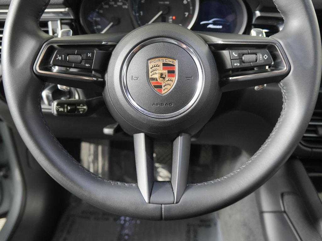 Certified 2023 Porsche Macan Turbo AWD/4WD image 25