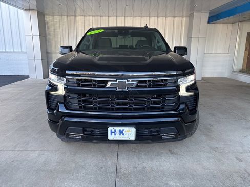 Used 2022 Chevrolet Silverado 1500 RST image 2