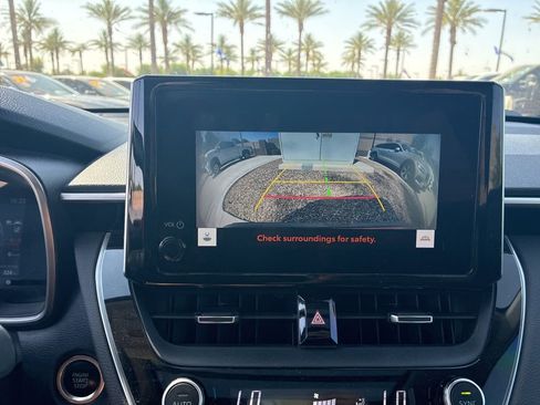 Used 2023 Toyota Corolla Cross XLE w/ Convenience Package image 14